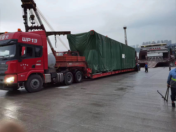 瀘州整車物流15米平板貨車